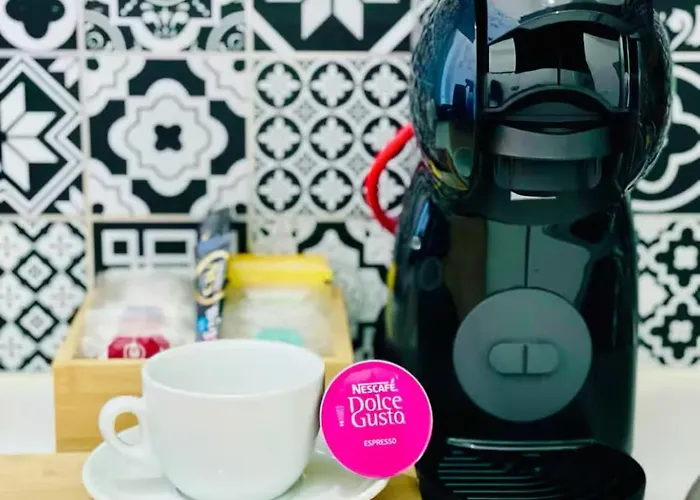 In The Center Balcony Ac نيس